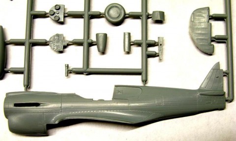 Обзор склеиваемой пластиковой модели CURTISS P40E KITTYHAWK Mc. Ia.