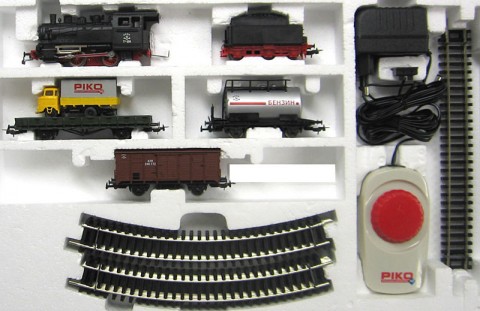 Выбор стартового набора как основы первой железнодорожной модели.