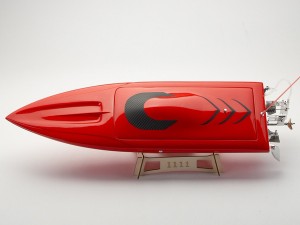 Модель радиоуправляемого спортивного катера Rocket